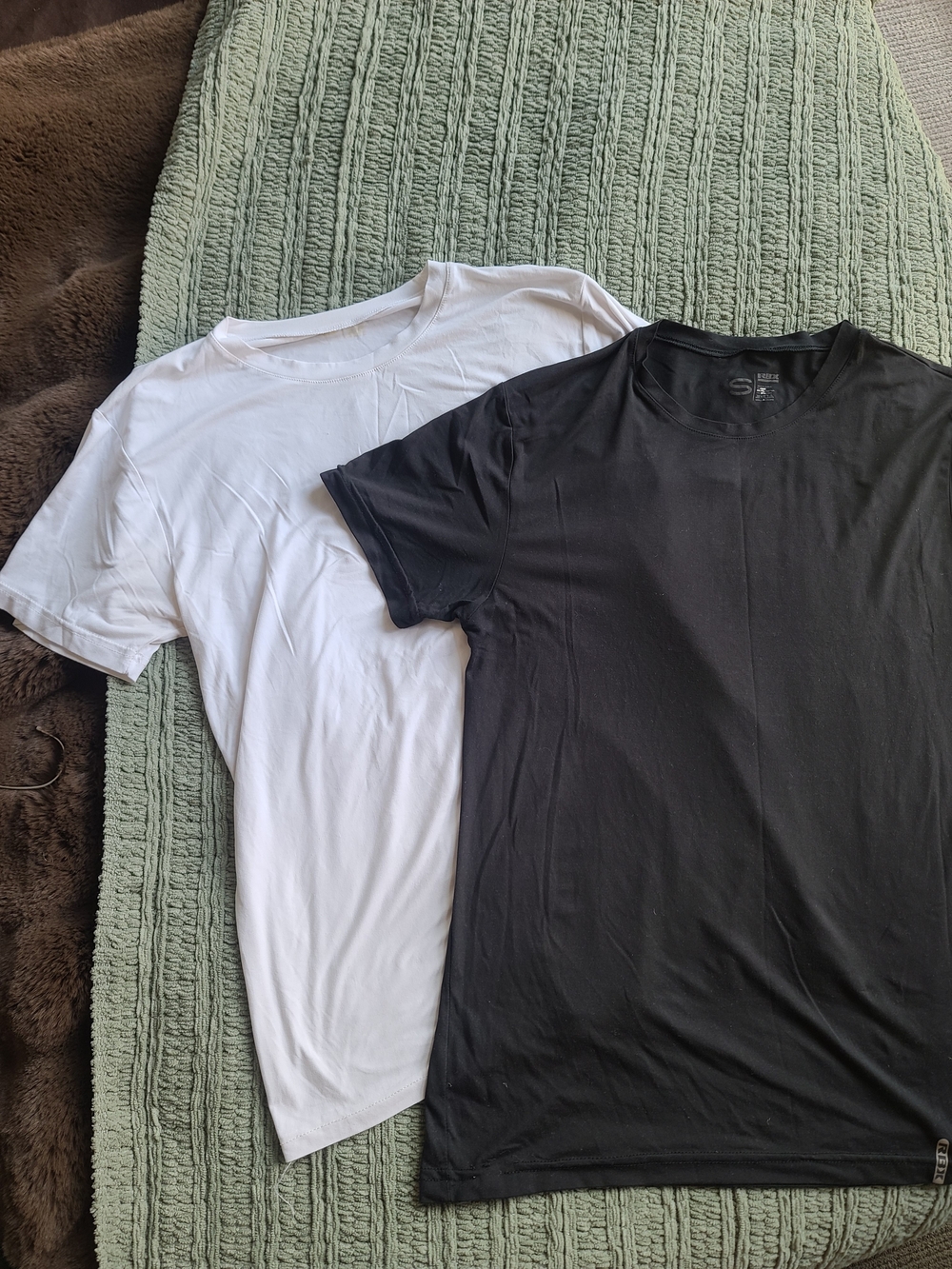 Men's Classic Crew Neck T-Shirts - White & Black